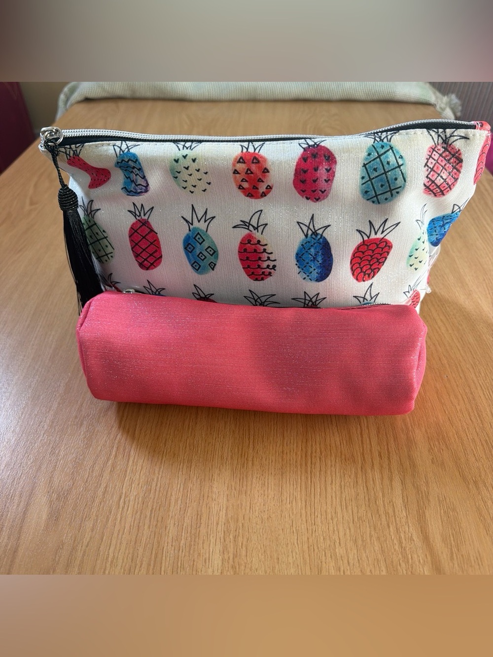 Canvas Pineapple Print Cosmetic Bag in White with Coral Pouch
